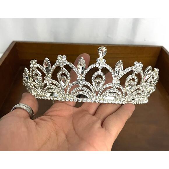 Clear Rhinestone Silver Tone‎ Metal Tiara Crown Comb NEW Bridal Hair Accessories - Picture 6 of 14